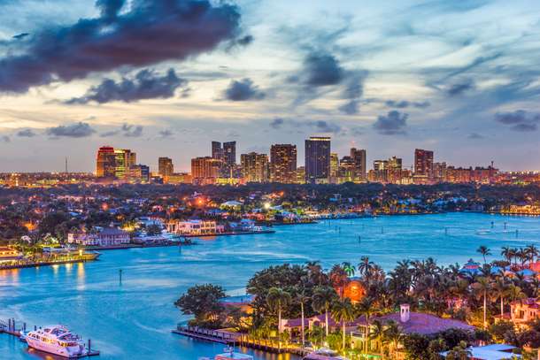Discover Florida’s magic with thrilling adventures in Orlando and Miami.