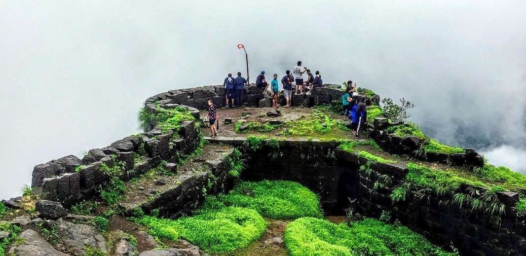 Lonavala Sightseeing Cab Image