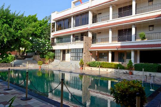 La Shimmer Resort Mumbai Image