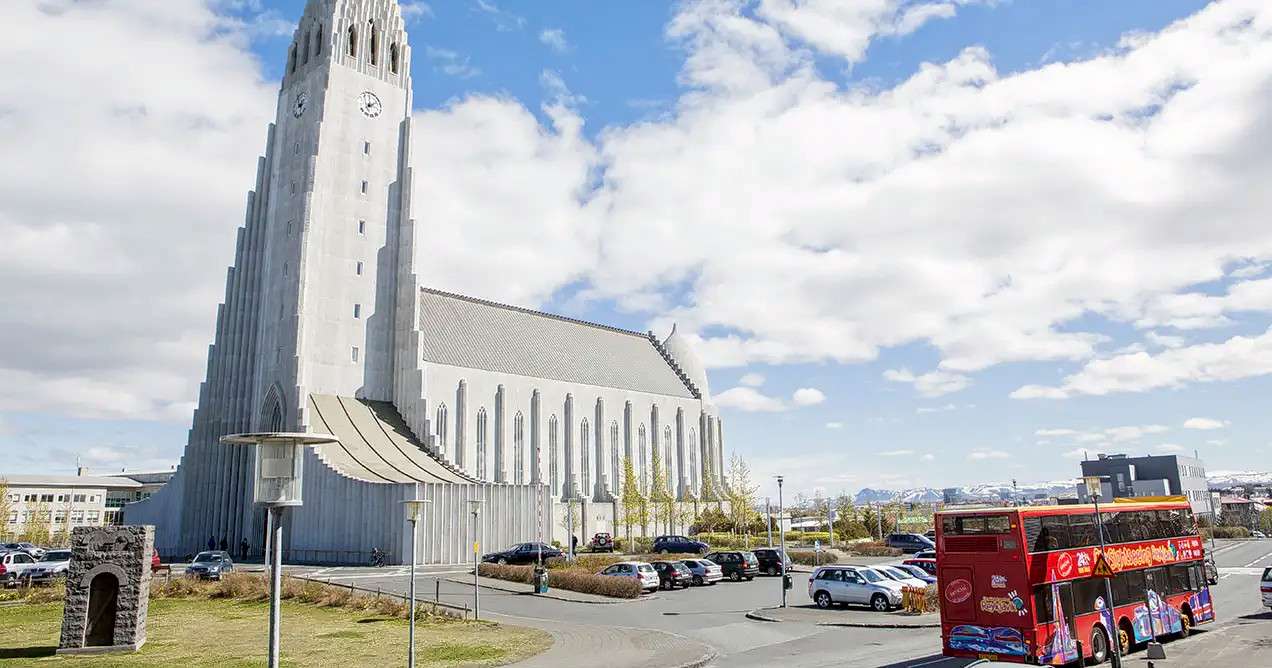 Hop On and Hop Off Reykjavik Image