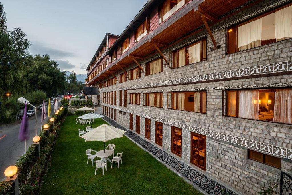 Honeymoon Inn Manali Image