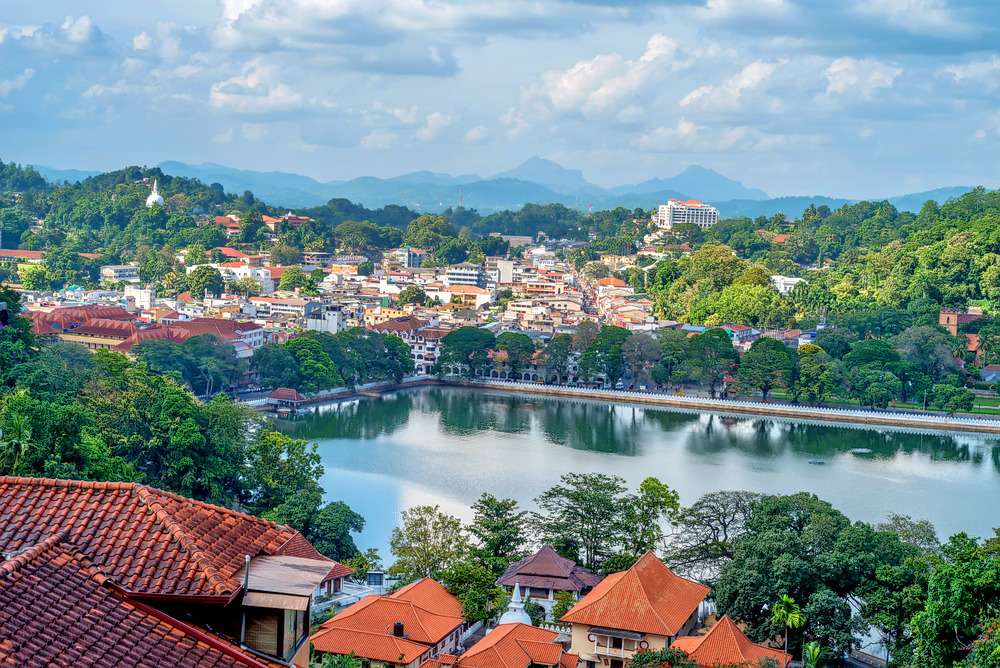 Enjoy the Kandy City Tour with English-speaking guide