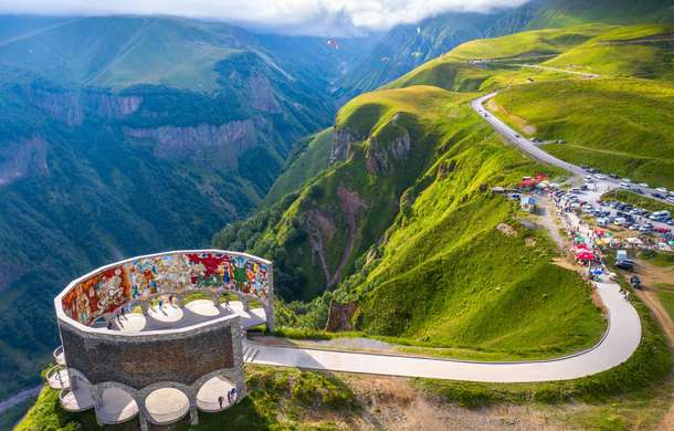 Bu2i04c9f8gv3m3ez7ajjowzcpxk russia%20georgia%20friendship%20panorama%20monument gallery 1