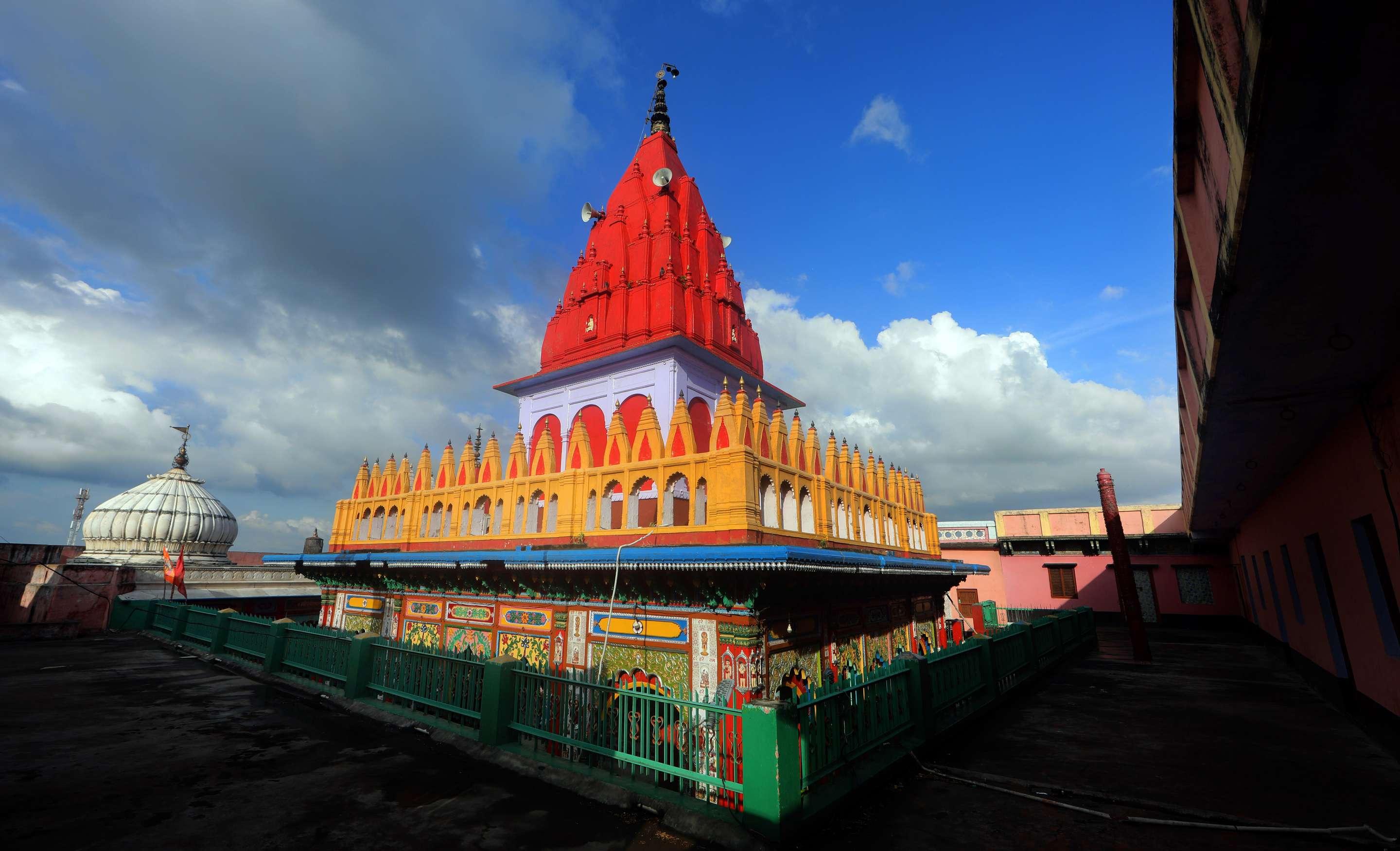 Shri Hanuman Garhi Mandir Overview