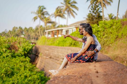 Romantic Couple Photoshoot Image