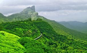 Visit Mahabaleshwar with your friends and family and witness its natural beauty