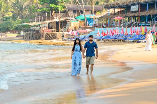 Romantic Couple Photoshoot Image