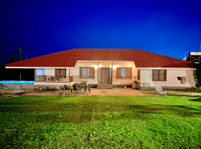 Luxurious Poolside Villa In Igatpuri