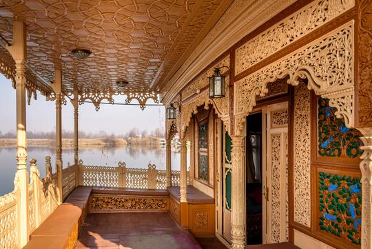 Offbeat Houseboat Stay In Srinagar Image