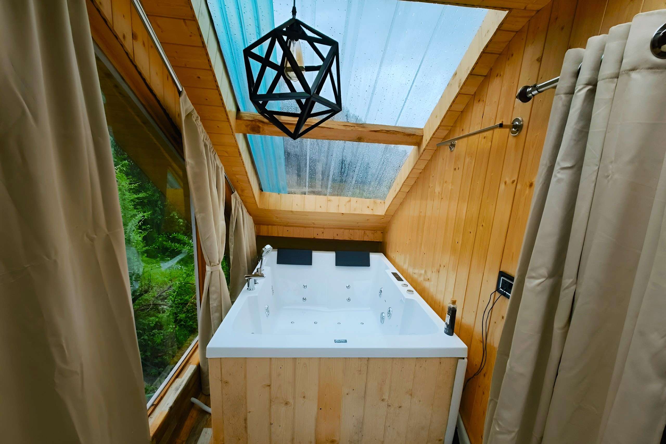 Stay at a treehouse featuring a private jacuzzi 