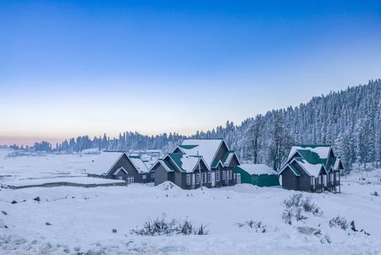Ski Adventure in Gulmarg Image