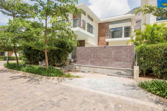 Exterior view of the villa 