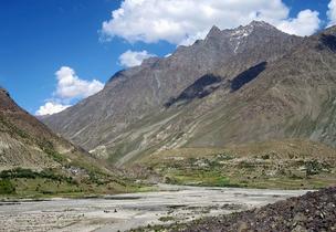 Cy0fk2040bozcnfkisz8zm7nuibb 1200px darcha 2