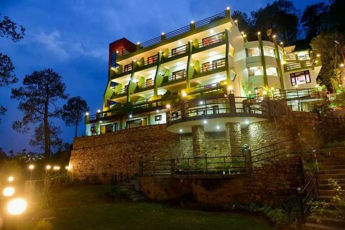 Xomotel Sunita Himalayan Paradise, Kausani | Luxury Staycation Deal
