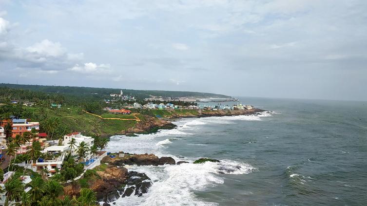 Thirumullavaram Beach