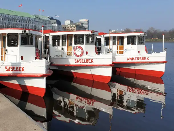 Djssg1467cnm87pib390k6f29g1m binnenalster hamburg jungfernstieg followme hamburg 1