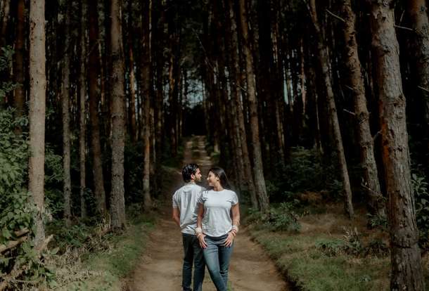 Dya01uwgbcmh1zkrx9k0d78xppjm pre wedding couple photoshoot in yercaud 26