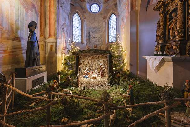 Dypzpp772g2mmz0alsq0jshdms9e castle%20chapel 2