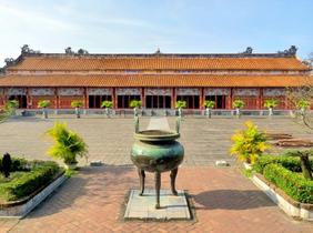 Dzlwv5hr2gkfwlldo2d7ea8lx4z2 1467736228 the courtyard   the mieu temple