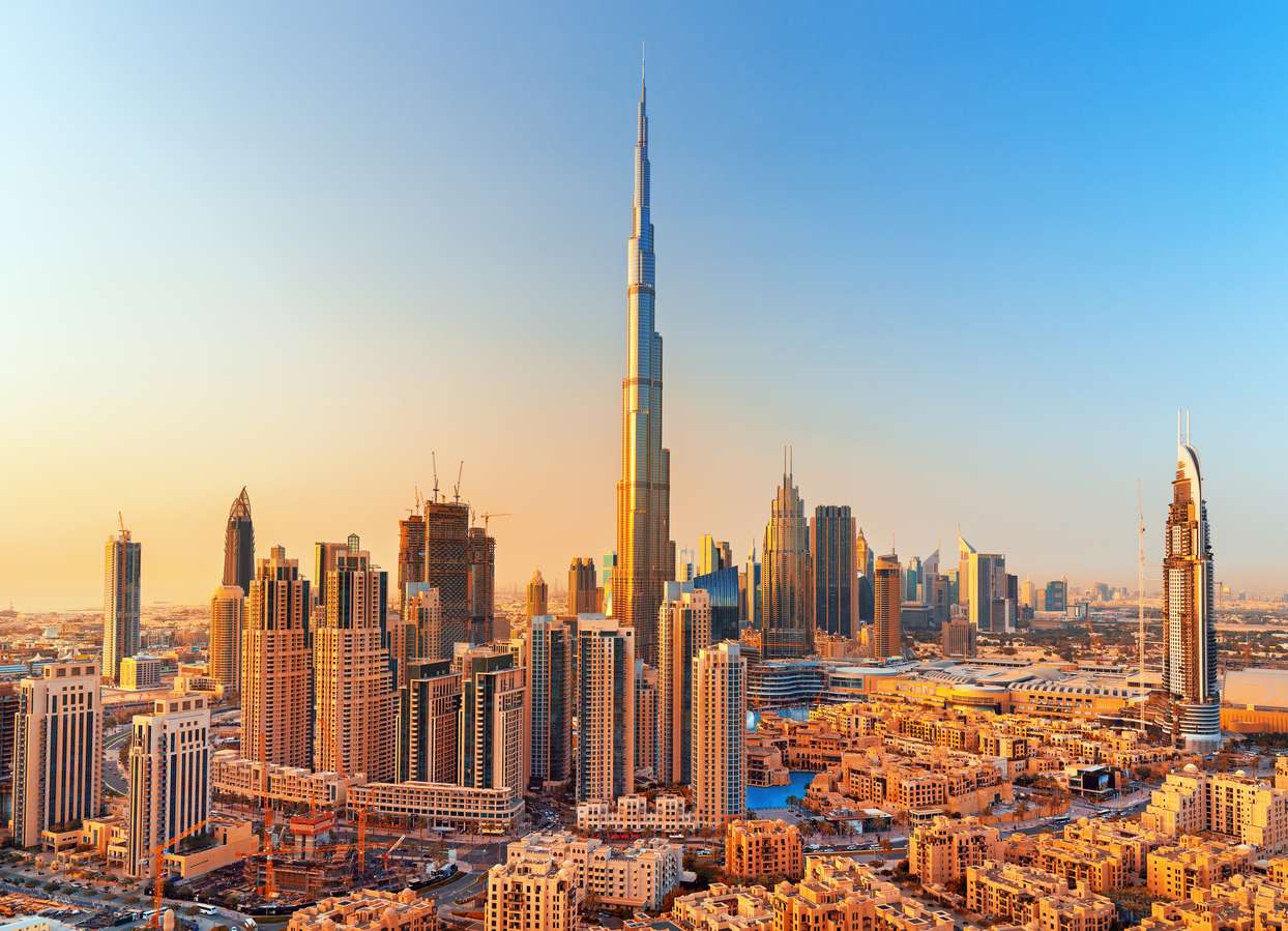 Travel all the way to the 124th floor of the remarkable Burj Khalifa skyscraper