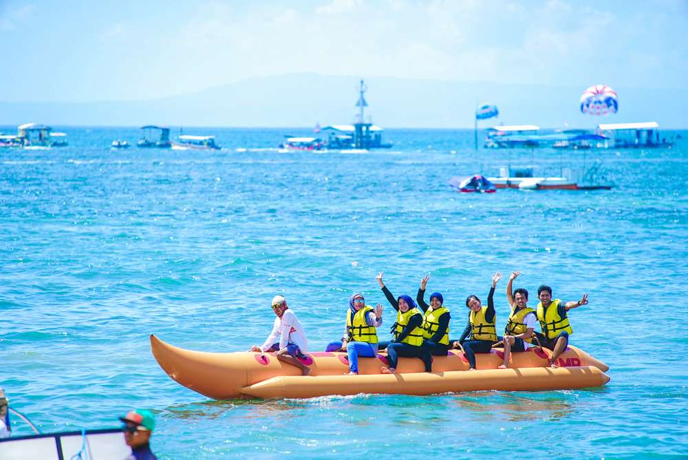Water Sports At Jumeirah Beach Image