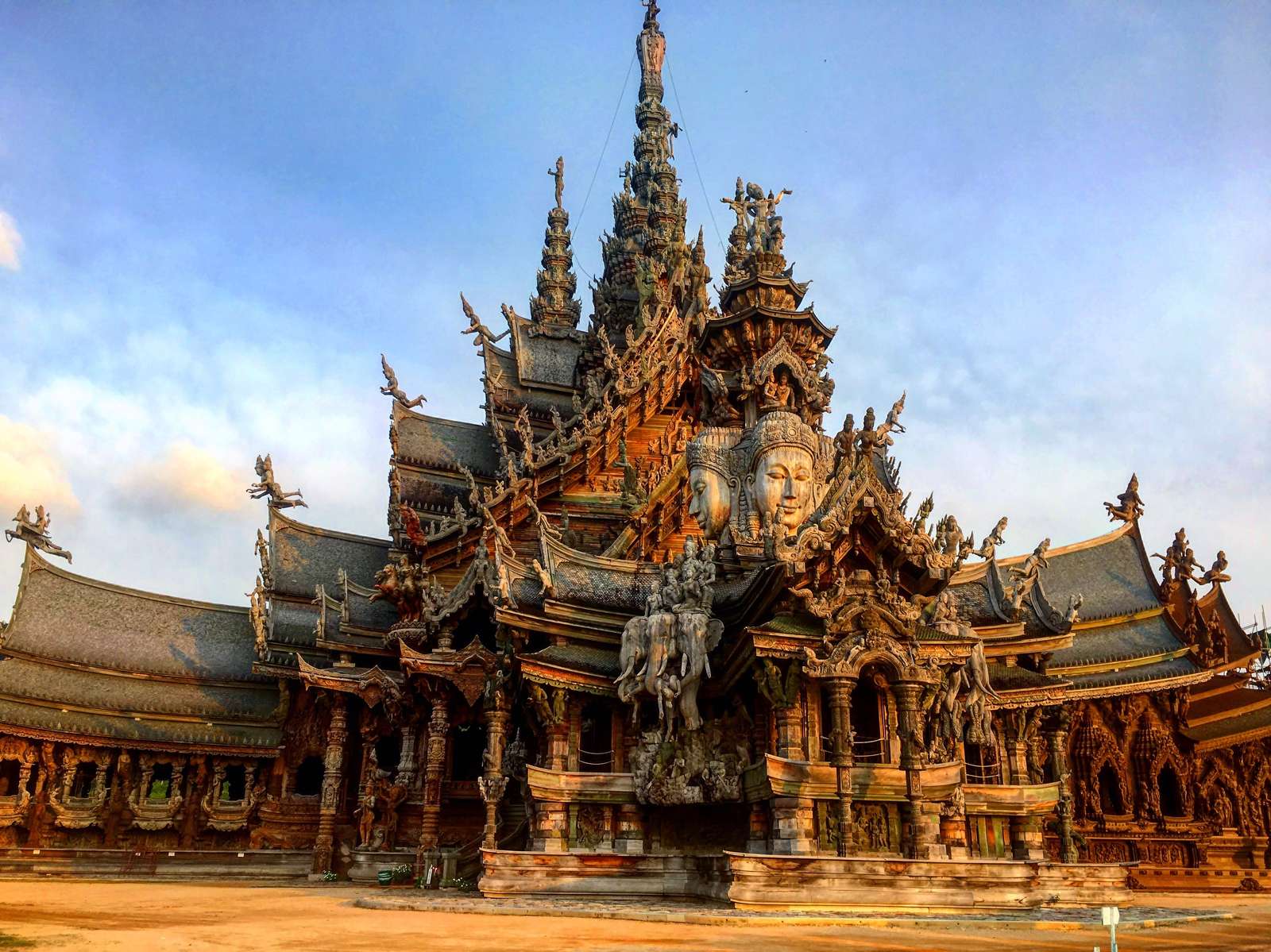 Sanctuary Of Truth Pattaya Tickets Image