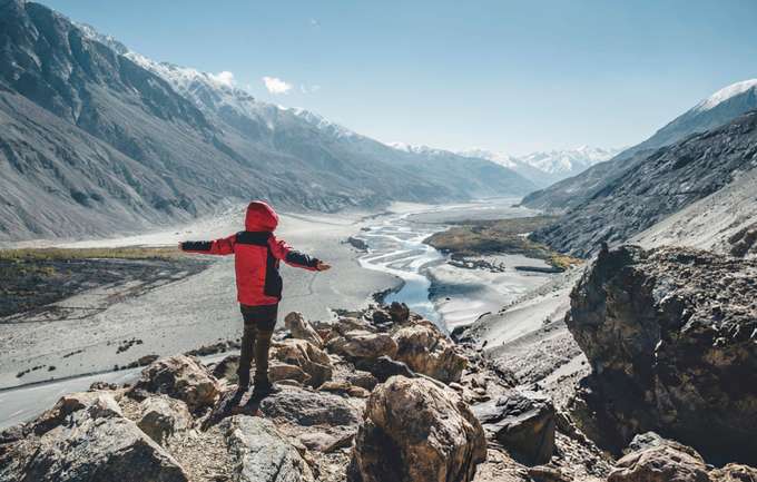 Capture the diverse landscapes of Ladakh