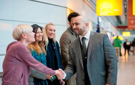 Gatwick Airport Transfers Image