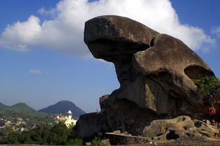 Ex1ip0uyrpurveawzb2jhs2o7aji 1024px toad rock (mount abu)