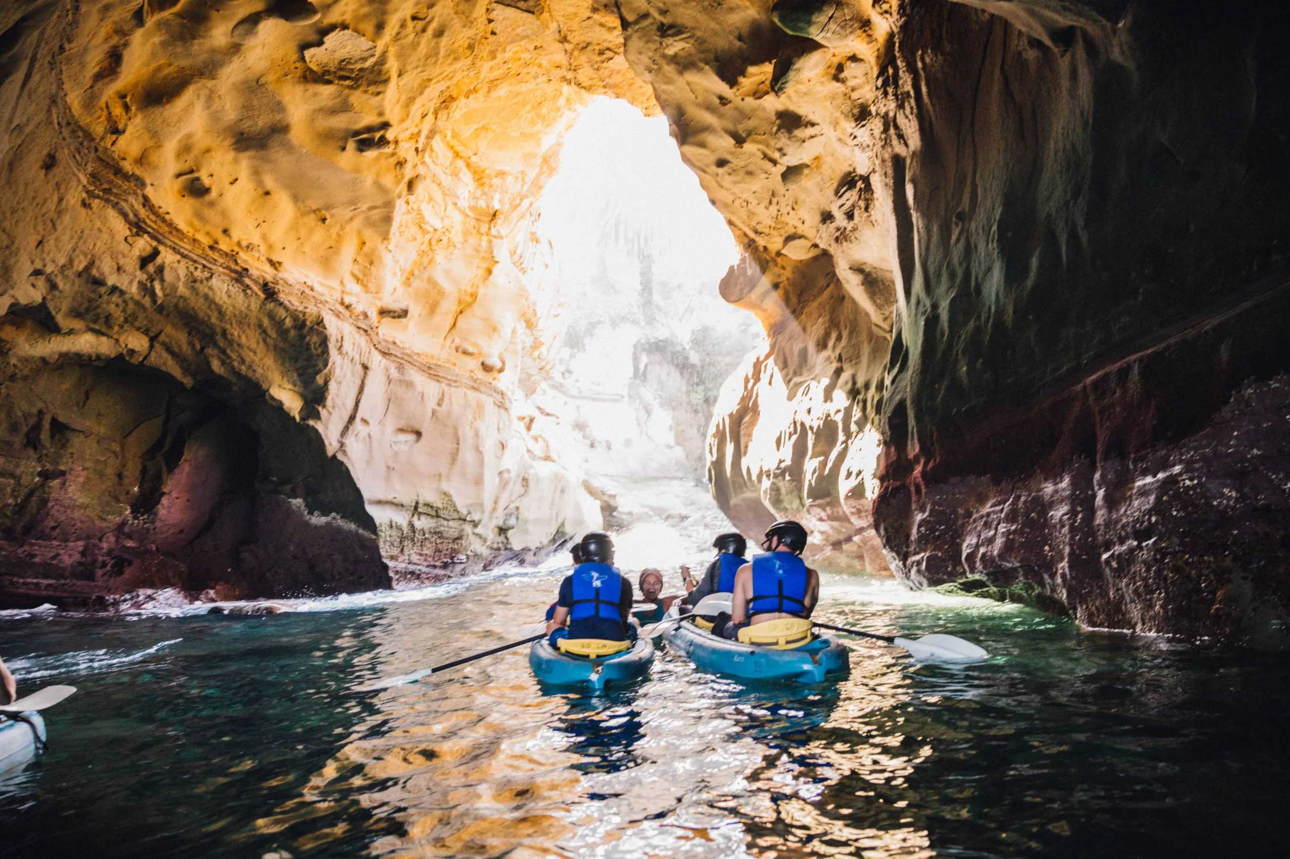 Explore the La Jolla Sea Caves on a kayak