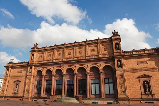 Visit on of the largest art museum of the Hanseatic city of Hamburg