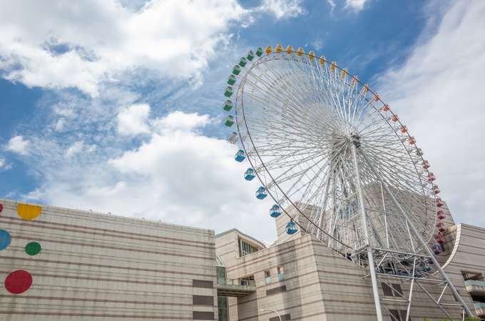 Closer View of Miramar Ferris Wheel