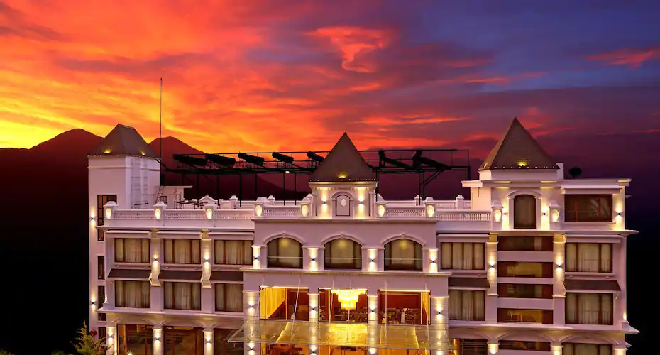 Stay amidst the nature at Amber Dale Resort, Munnar