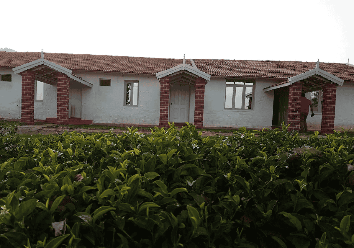 Hilltop Cottage Stay With Waterfall Views in Ooty Image