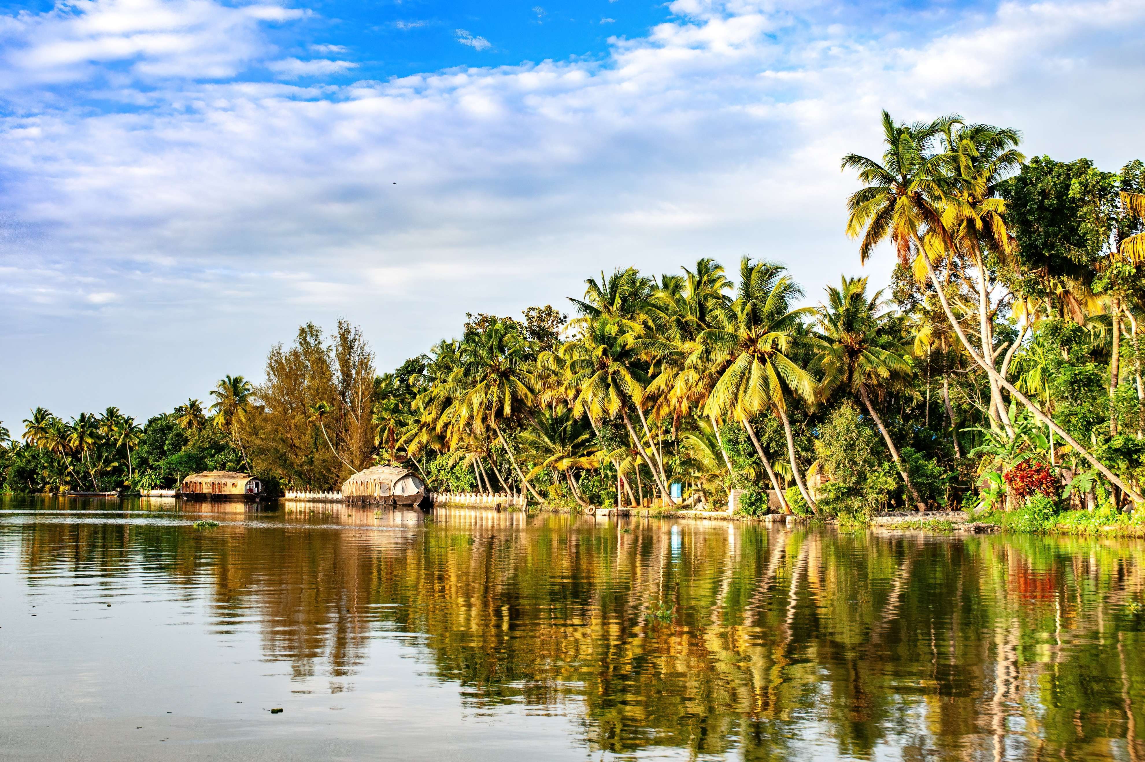 Scenic Alleppey Backwaters