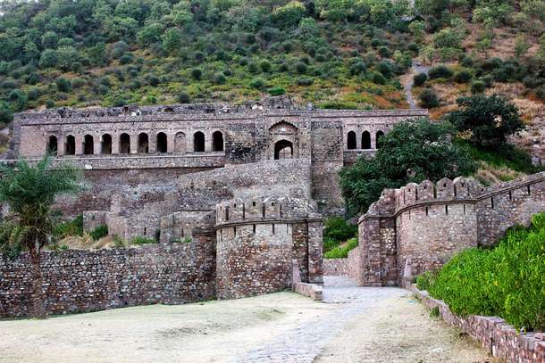 Visit one of the spookiest forts in India