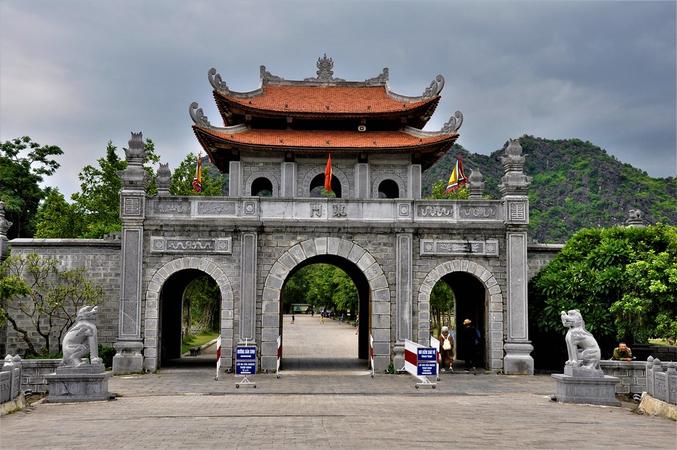 Hoa Lu temples of the Dinh & Le Dynasties