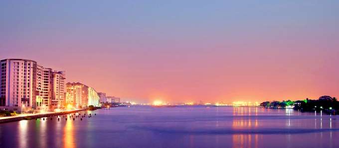 Munnar to Ernakulam Sightseeing Tour