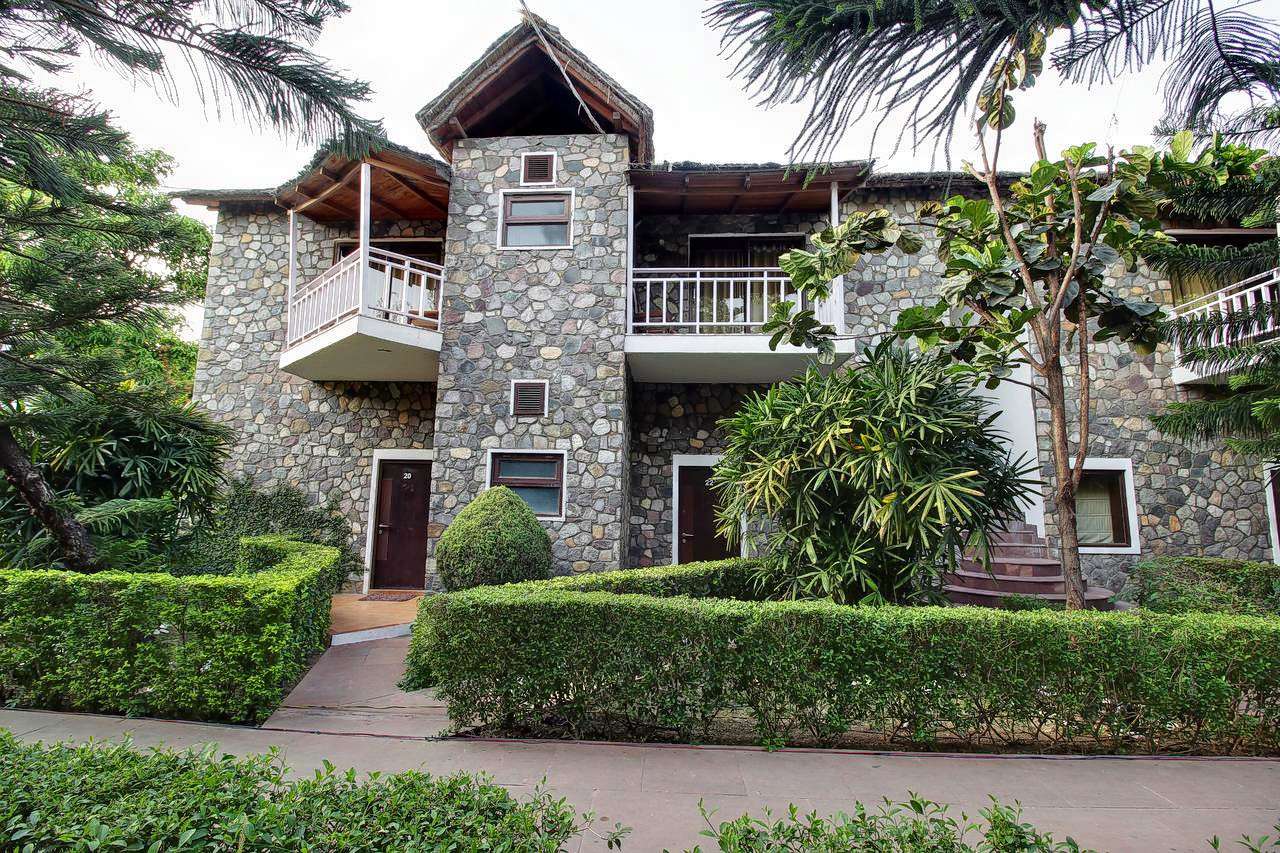 Wood Castle Spa & Resort Image