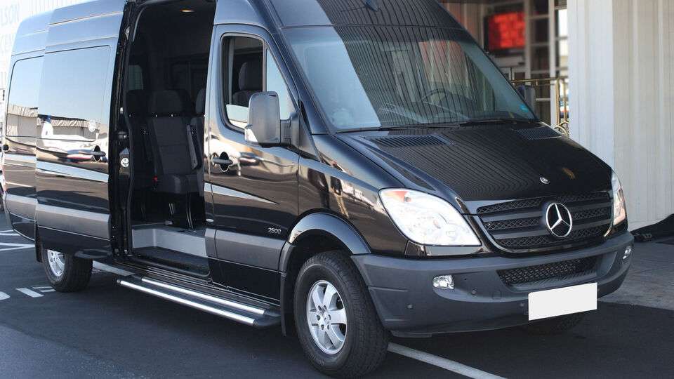 Shared Airport Transfer in Istanbul Image