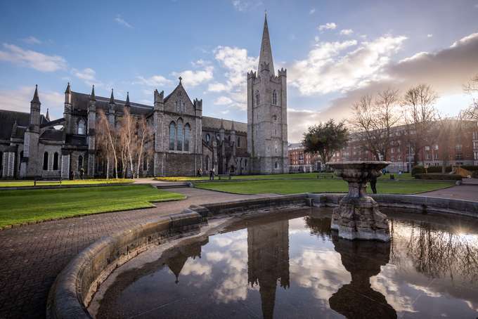 Experience blissfulness at St. Patrick's Cathedral: Official Tour