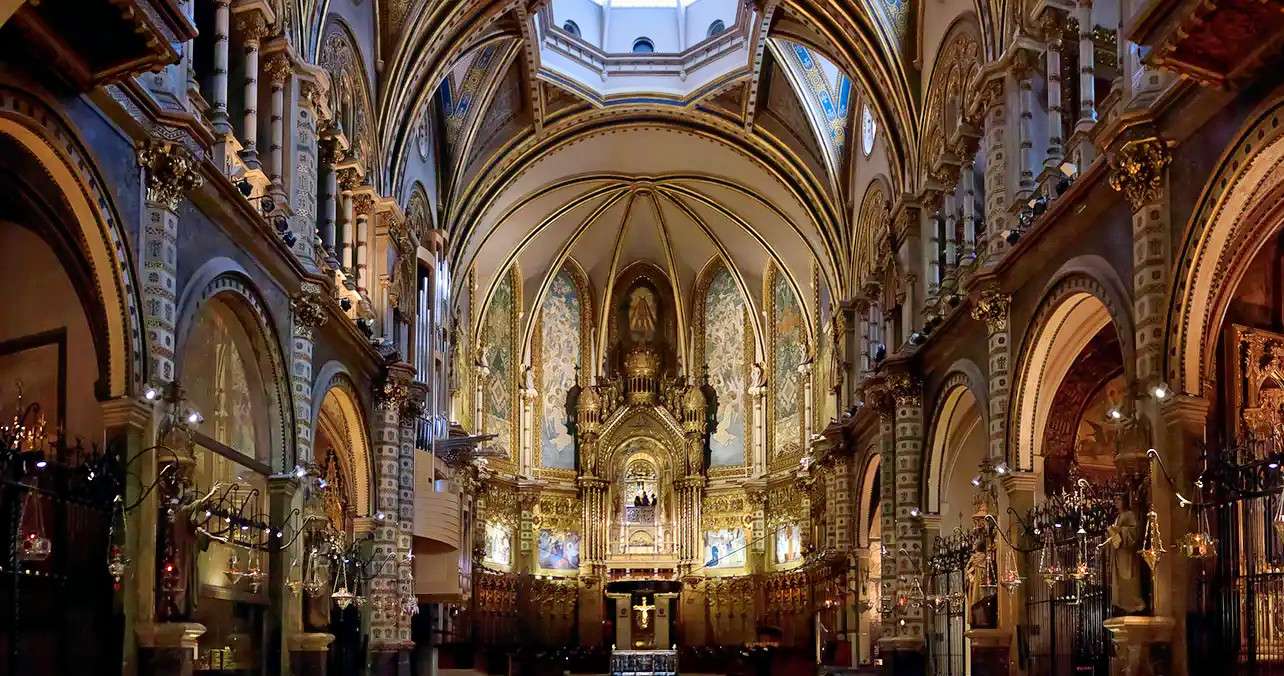 Get onboard for a Montserrat and wine tour from Barcelona