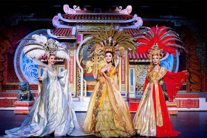 Aphrodite Cabaret Show.