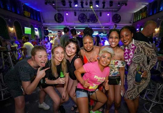 Phuket Pub Crawl Image