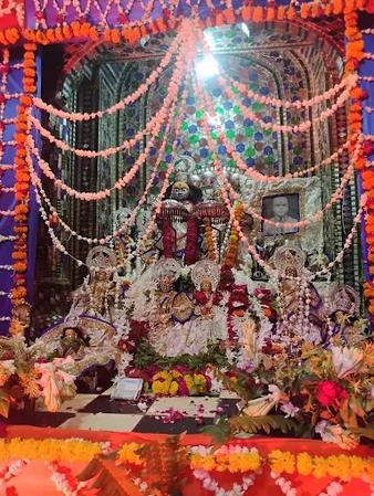 Shri Vaidehi Vallabh Kunj