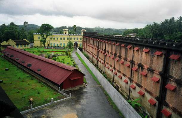 Hheiuh4p63cefvme3iljlk4l5cvf cellular%20jail 1