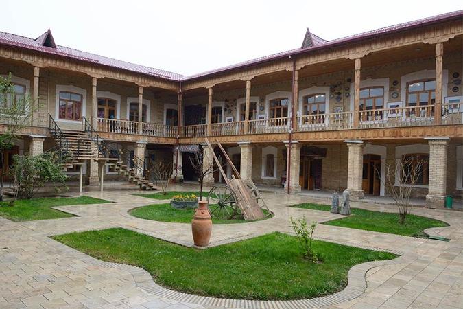 Happy Bird Art Gallery