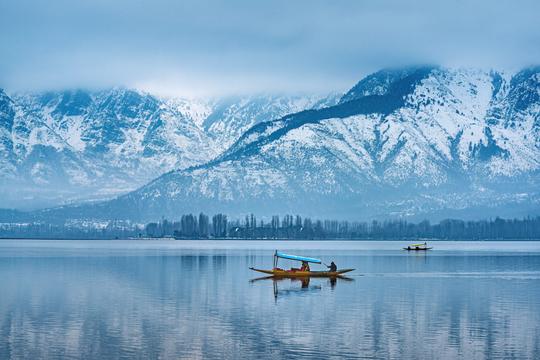 Magic of Srinagar | FREE Shikara Ride Image