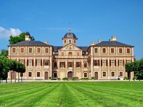 Hzhq0udfvn0joiyygstq5tj4dthg 1586156817 architecture attraction building castle 210474