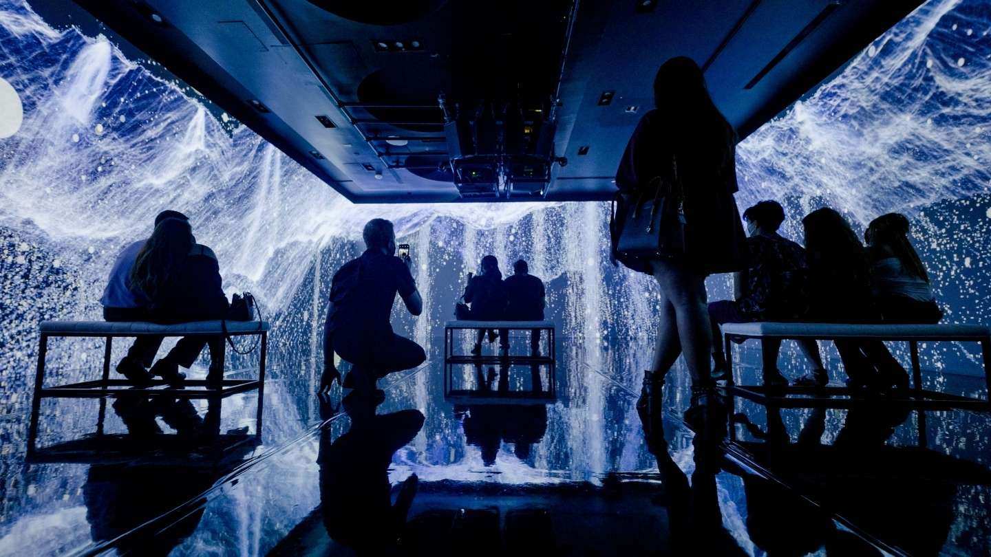 Visit the ARTECHOUSE Miami to look at some amazing pieces of incredible architecture